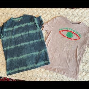 Boys 2 pack Old Nacy Tee shirts size Large